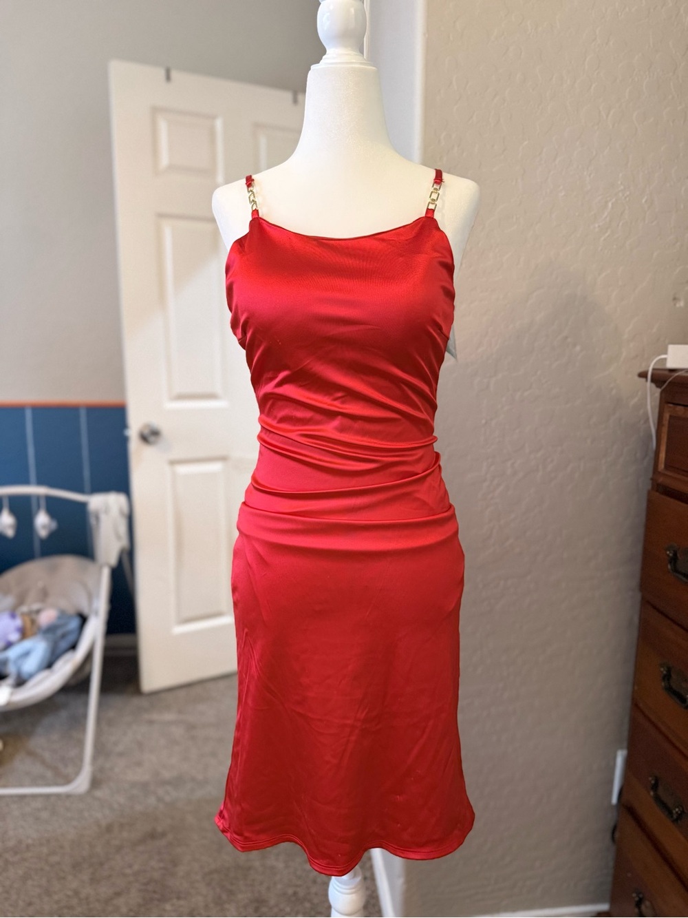 NWT Silky Form Fitting Knee Length Red Spaghetti Strap Dress - XS